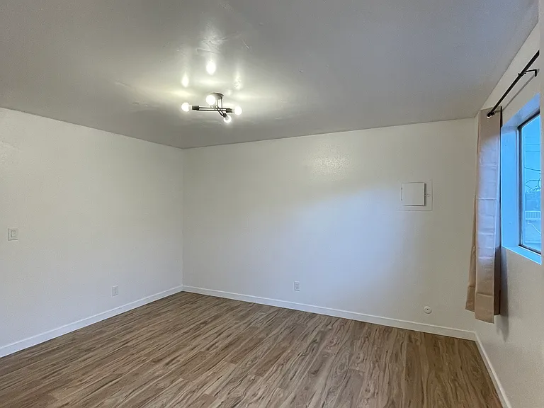 2817 Muriel St NE — Photo 11