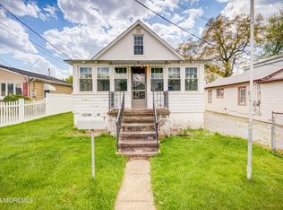 54 Ideal Ave, Middletown, NJ 07748