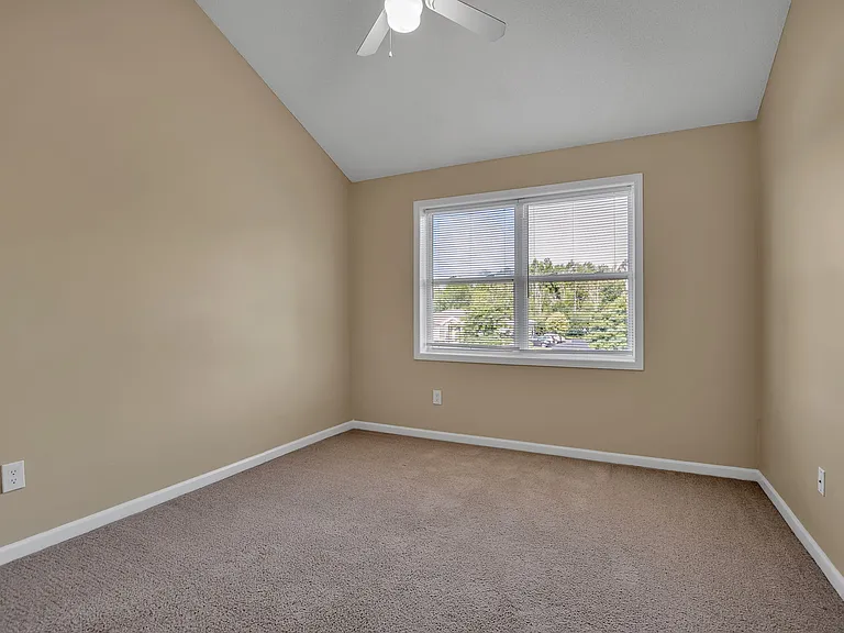 691 Skinnersville Rd #4 — Photo 16