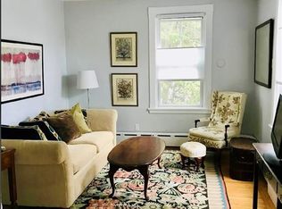 1 Ashurst Pl #3, Newport, RI 02840