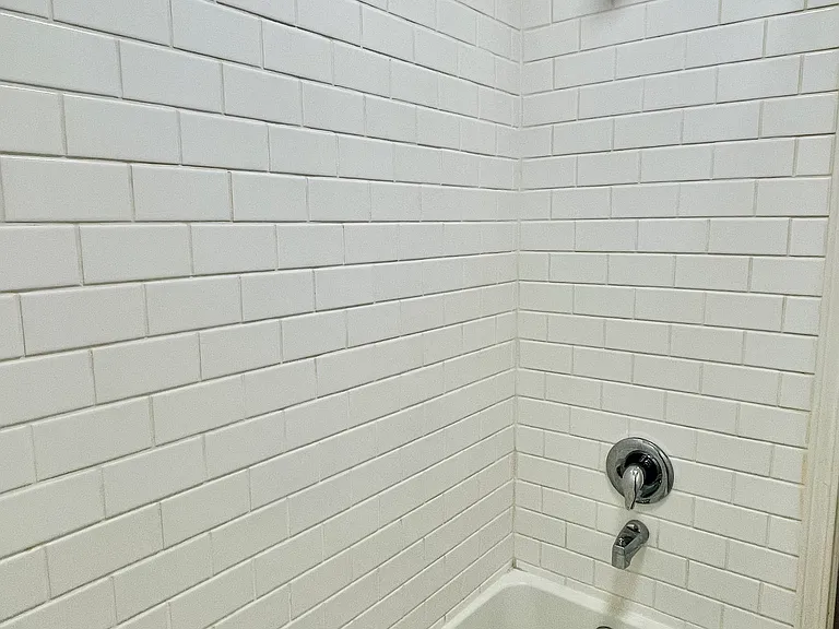 1120 N Vista St — Photo 7