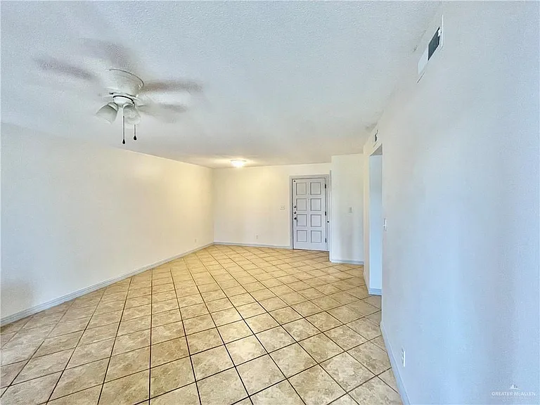 825 Santa Isabel Blvd #C8 — Photo 4