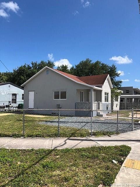 2nd image of 798 NW 70th St