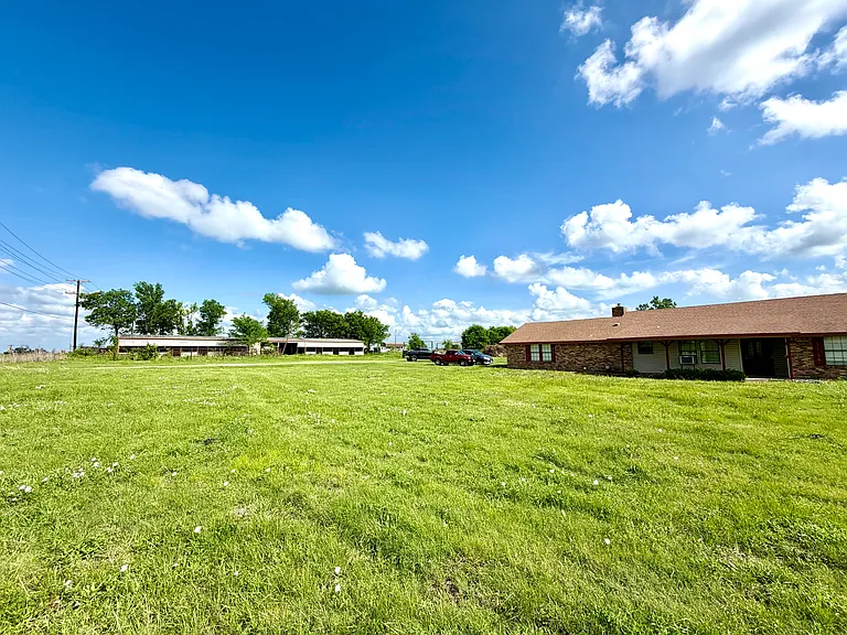 4827 State Highway 276 — Photo 3