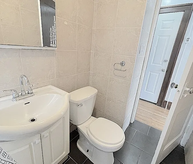 359 Hanna St W #2 — Photo 14