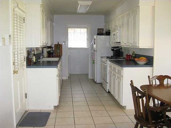 2nd image of 129 Orangewood Dr