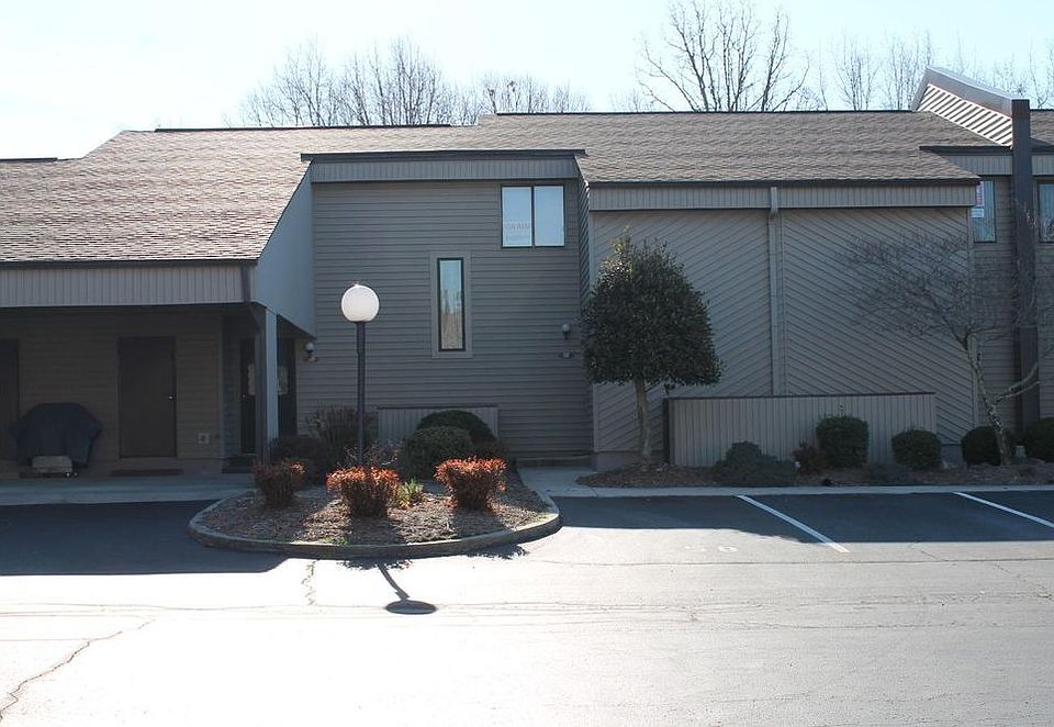 1st image of 39 Lakeshore Ln Unit 58