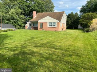 15141 Wayside Rd, Philadelphia, PA 19116