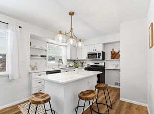 11216 Minnetonka Blvd, Minnetonka, MN 55305