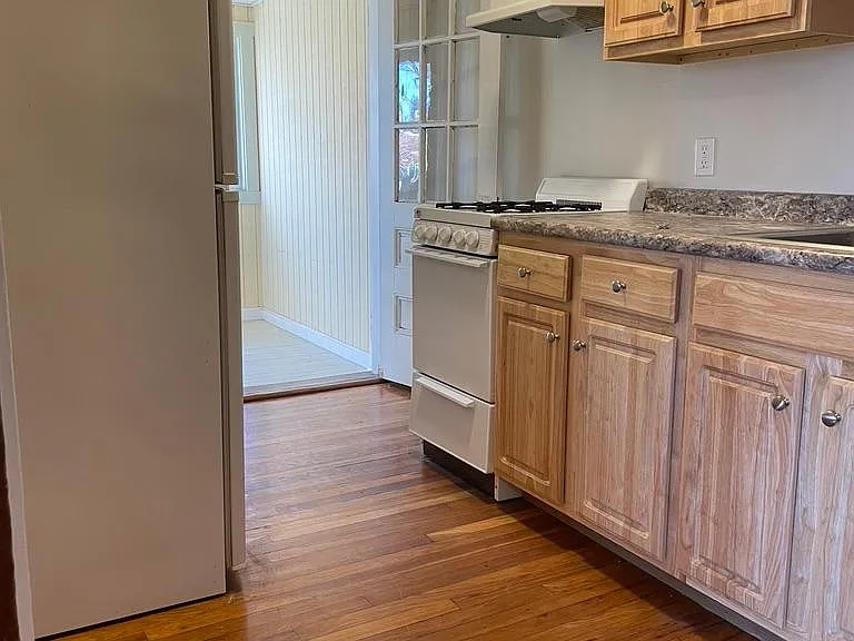 59 Chestnut St #2 — Photo 4