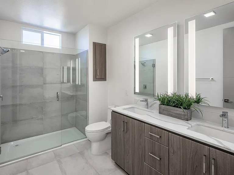 Bathroom | Penthouse B ONE