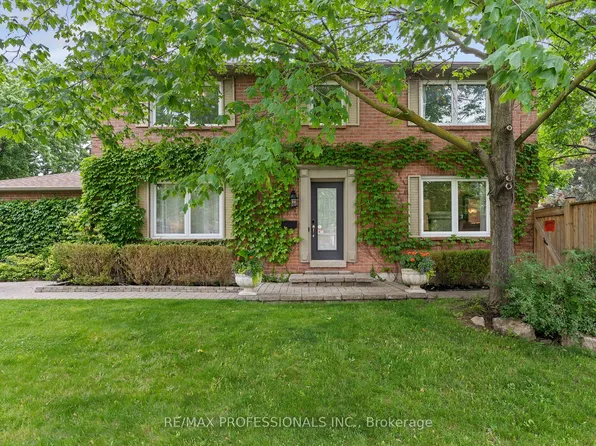 6031 Edenwood Dr, Mississauga, ON L5N 2Y6