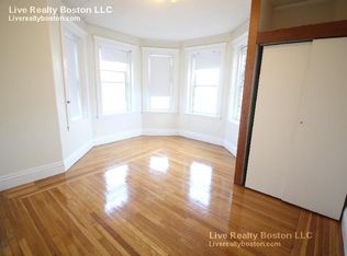126 Warren St #25R, Boston, MA 02119