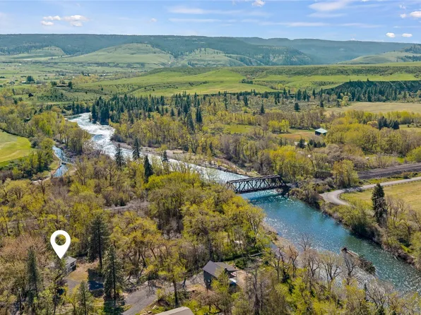 421 Cottonwood Road, Thorp, WA 98946