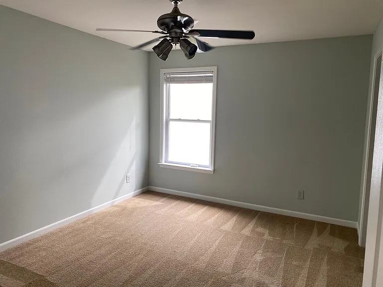 6042 Laurent Ave — Photo 9