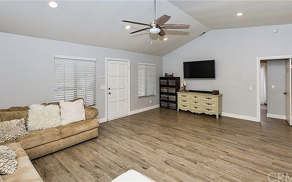 4th image of 33436 Mill Pond Dr