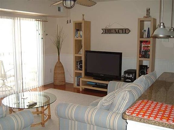 4th image of 4900 Landis Ave APT 202
