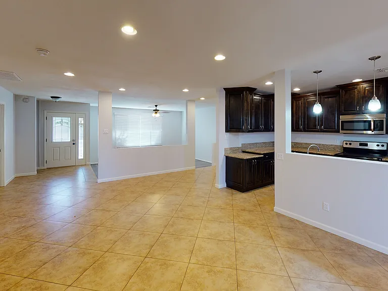 1206 E Redfield Rd #3 — Photo 6
