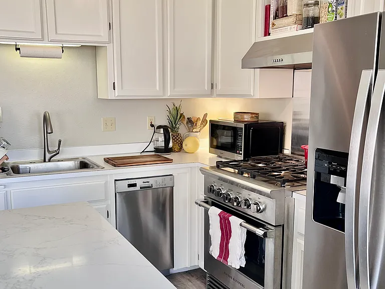 3461 NW Lee Ave — Photo 1