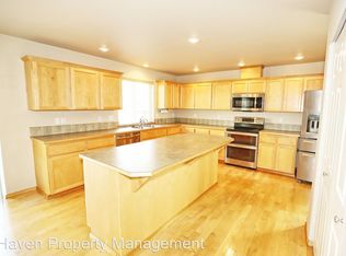 26822 224th Ave SE, Maple Valley, WA 98038