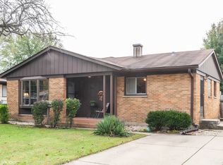 681 S Merle Ln, Wheeling, IL 60090