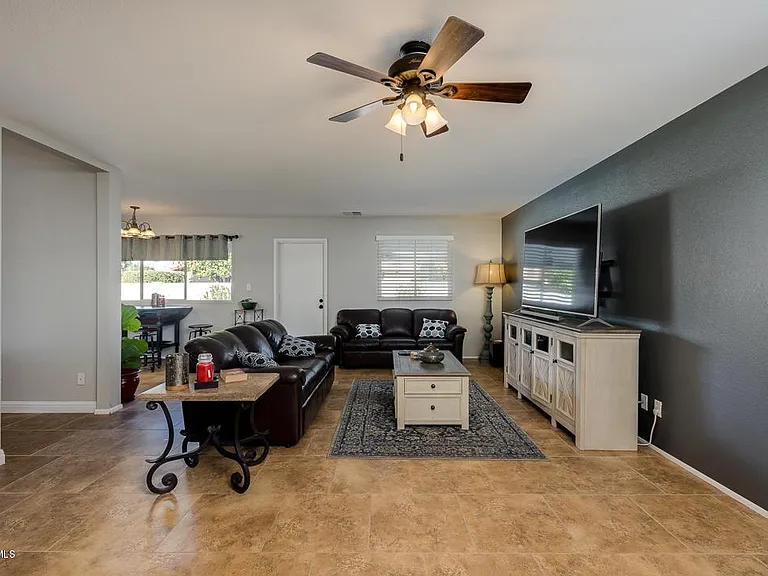 2302 E Loyola Dr — Photo 5