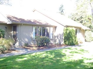 2250 Donovan Dr, Eugene, OR 97401
