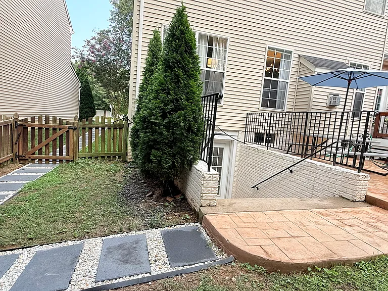 12088 Maidenhair Dr — Photo 6