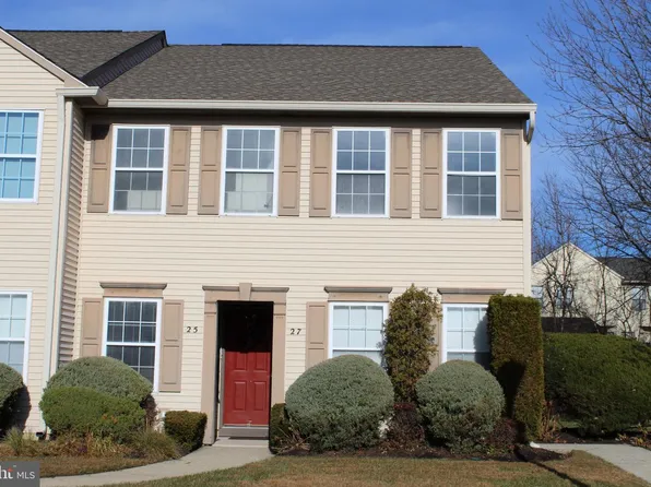 27 Foxglove Dr, Riverside, NJ 08075