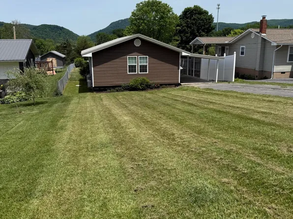 321 Coleman St, Harrogate, TN 37752