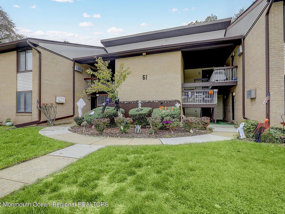 1st image of 61 Amberly Dr Unit D