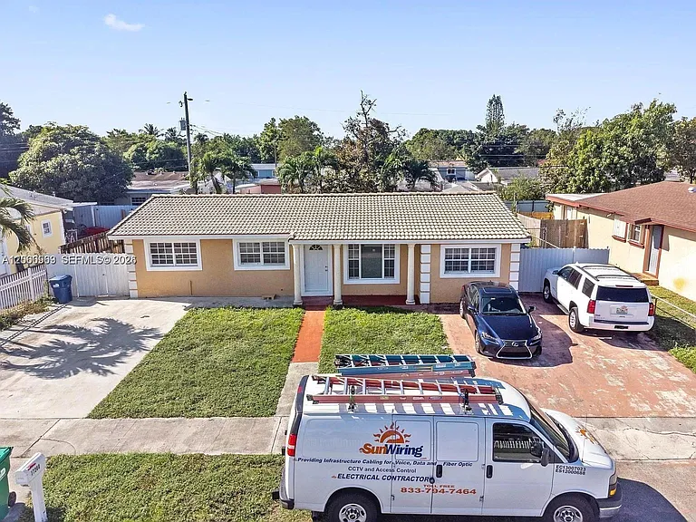 17200 NW 51st Pl #B — Photo 3