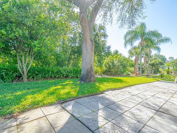 5th image of 908 Countryside West Blvd