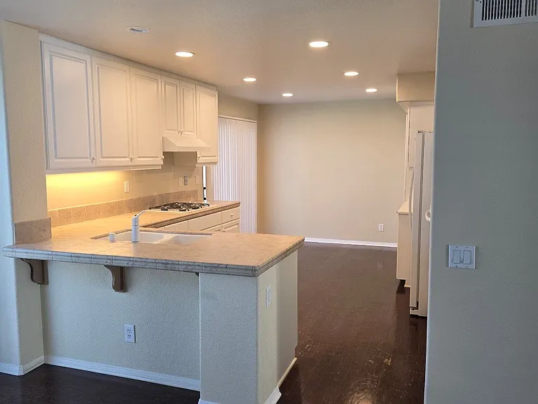 1919 Boulders Ln — Photo 7