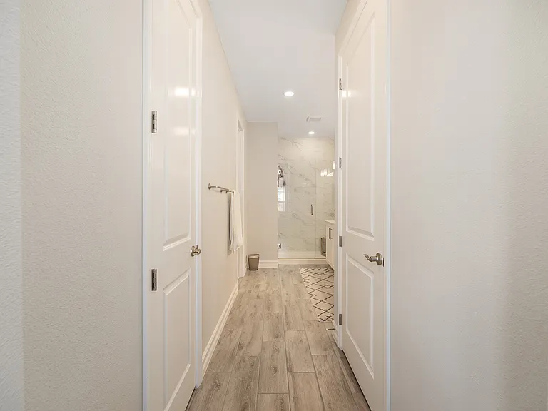 4342 NW 55th Ct — Photo 8