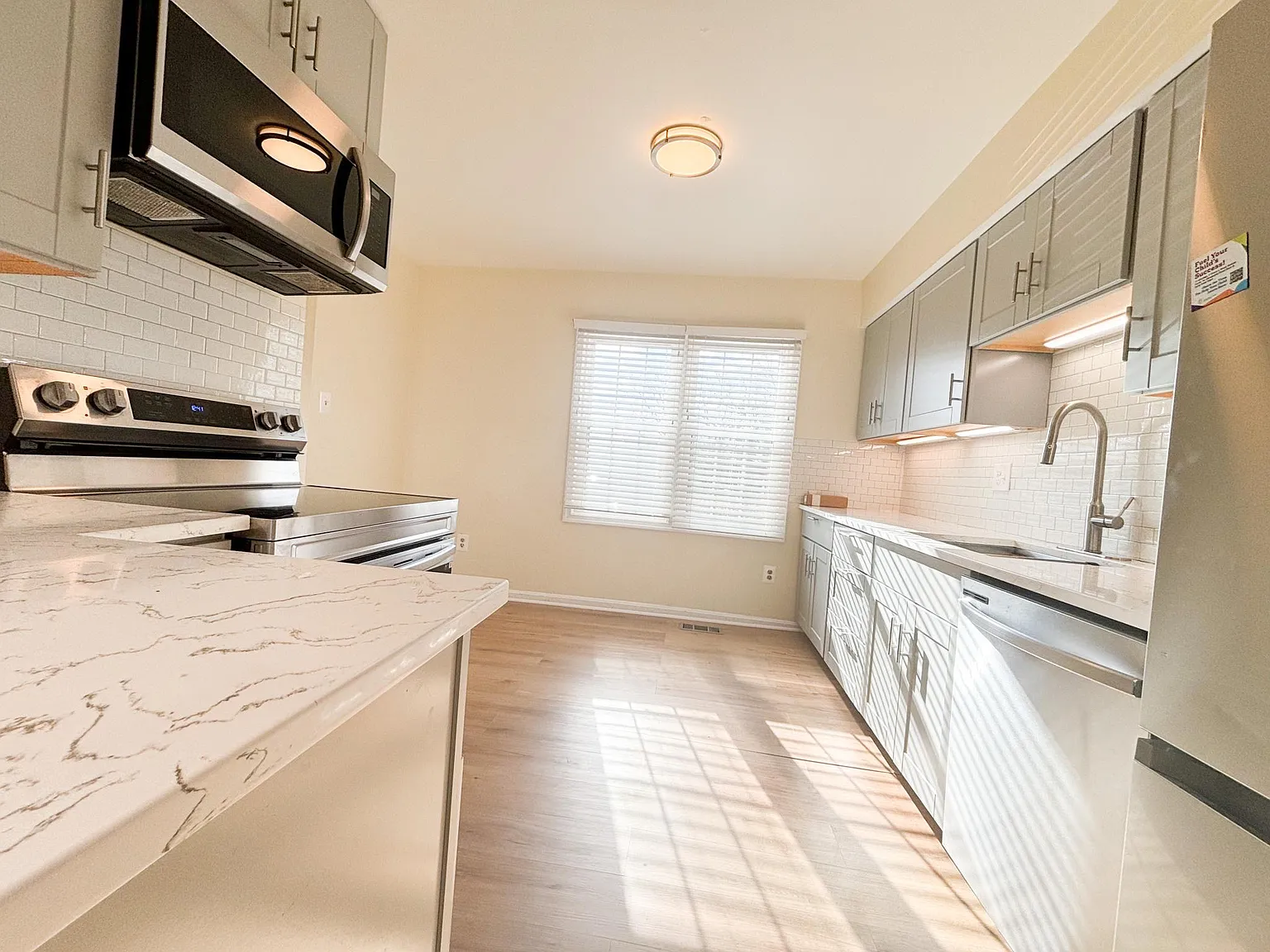 3 bed, 2000 sqft, $2,950 — Photo 1