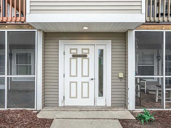 4th image of 1520 Oakfield Dr