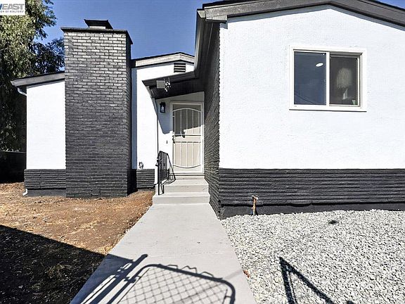 3rd image of 605 Tyler St