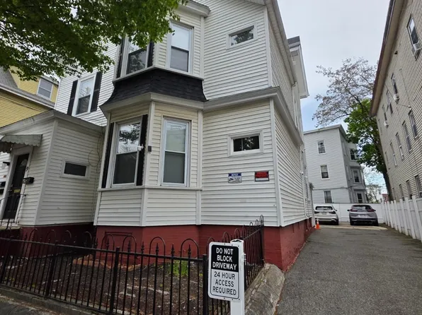 9 Hamilton Ave, Lynn, MA 01902