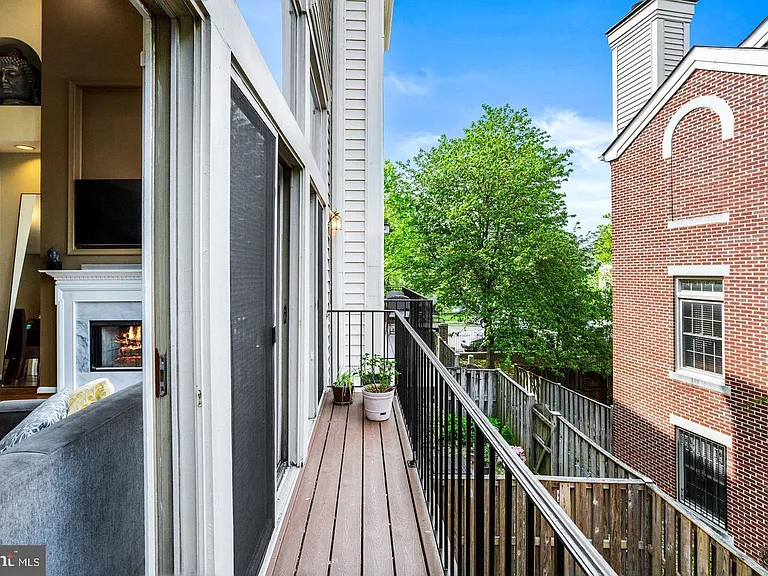 503 Shorter Ln — Photo 10