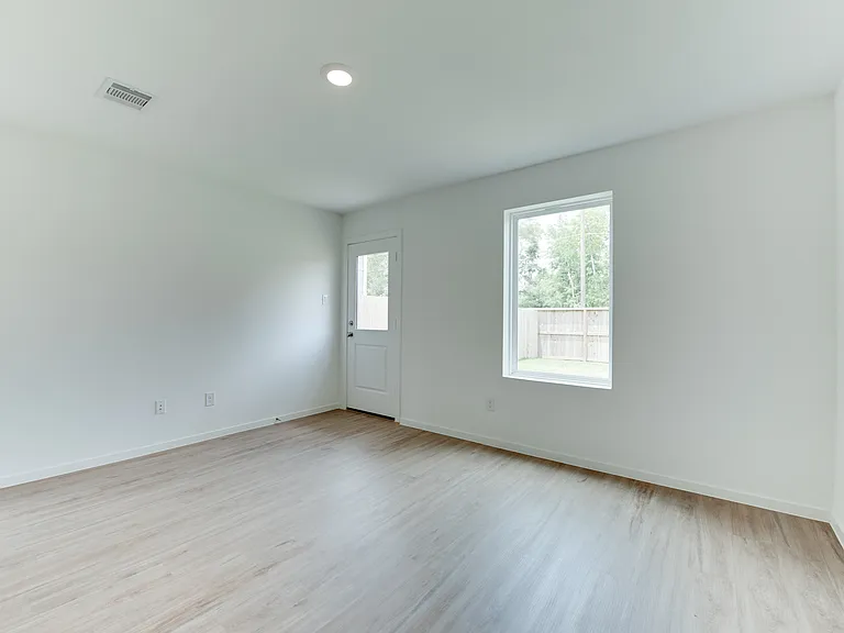 21475 Carosella Dr — Photo 13
