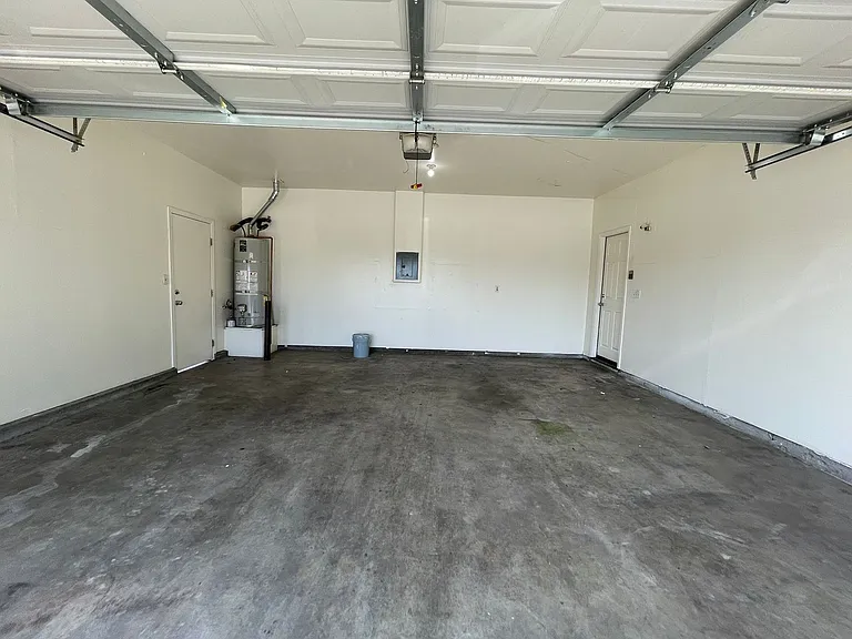 3976 Anastasia Ln — Photo 20