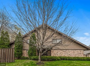 17870 Tioga Trl, Wayzata, MN 55391