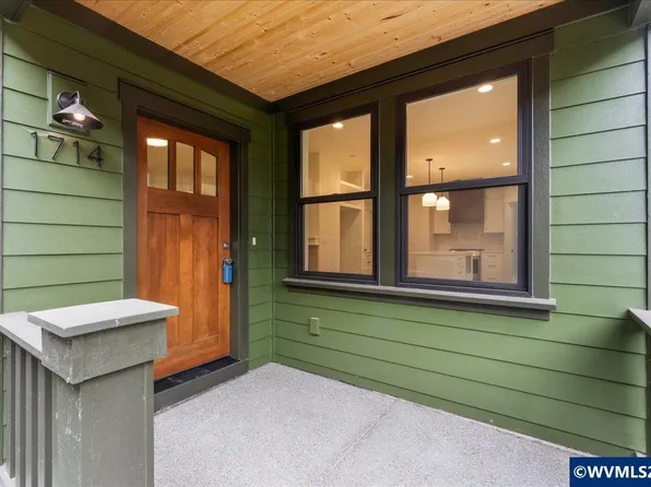 1714 Strong Rd SE, Salem, OR 97302