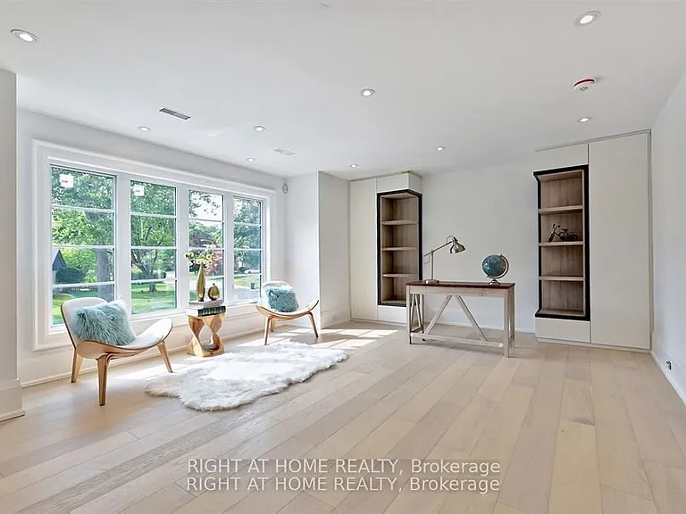 27 Hurlingham Cres — Photo 20
