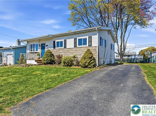 526 Faith Dr, Catasauqua, PA 18032