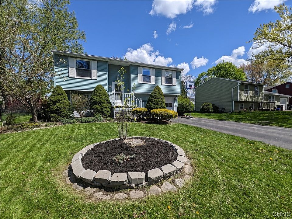 1st image of 8056 Thurston Dr