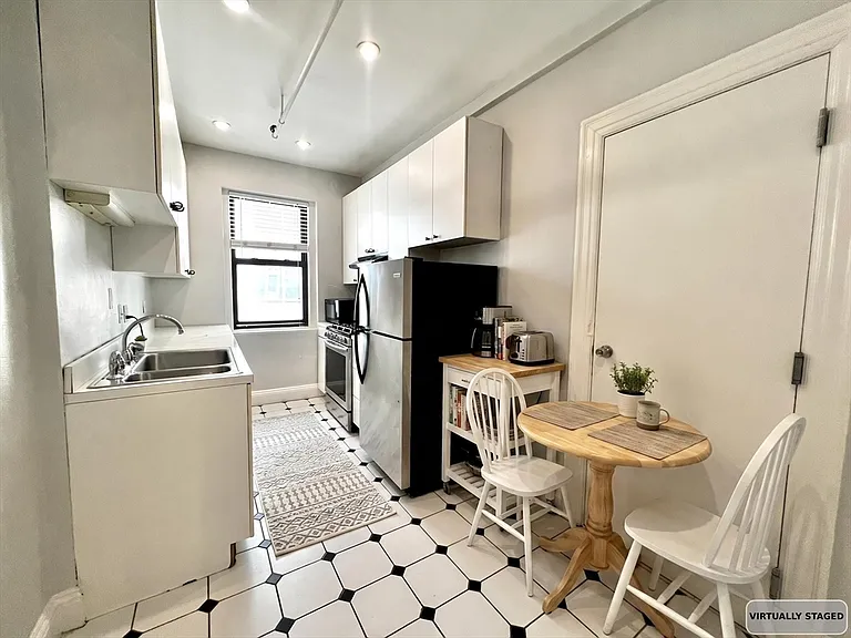 82 Jersey St #31 — Photo 6