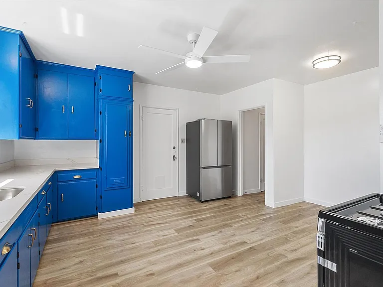 2432 Webb Ave #B — Photo 15