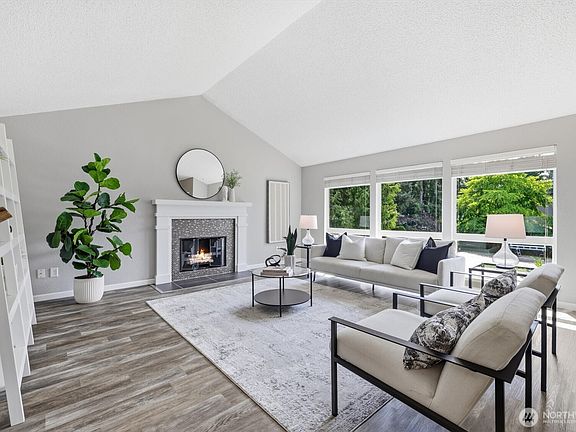 3rd image of 9550 172nd Avenue NE